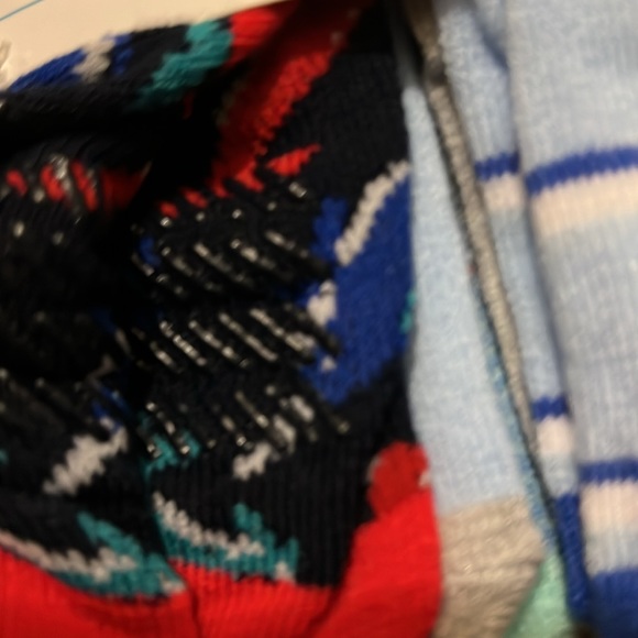 NWT -Toddler Fish Themed Ankle Socks with grips on bottom - 6 pairs.  Size 6-12M - Picture 7 of 8